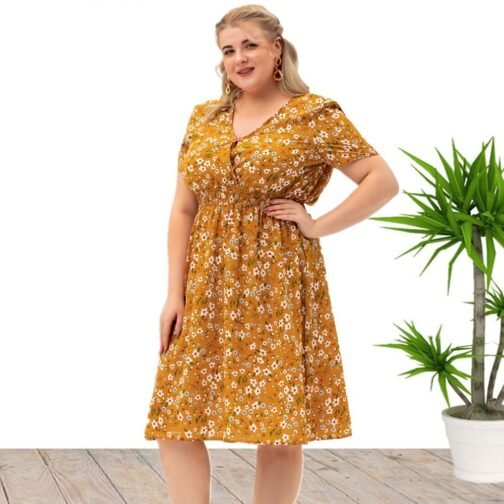 Plus Size Women's Short-sleeved Printed Dress - Image 5